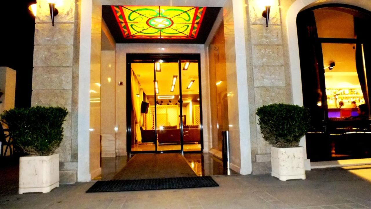 Leon Boutique Hotel Сухумі Екстер'єр фото