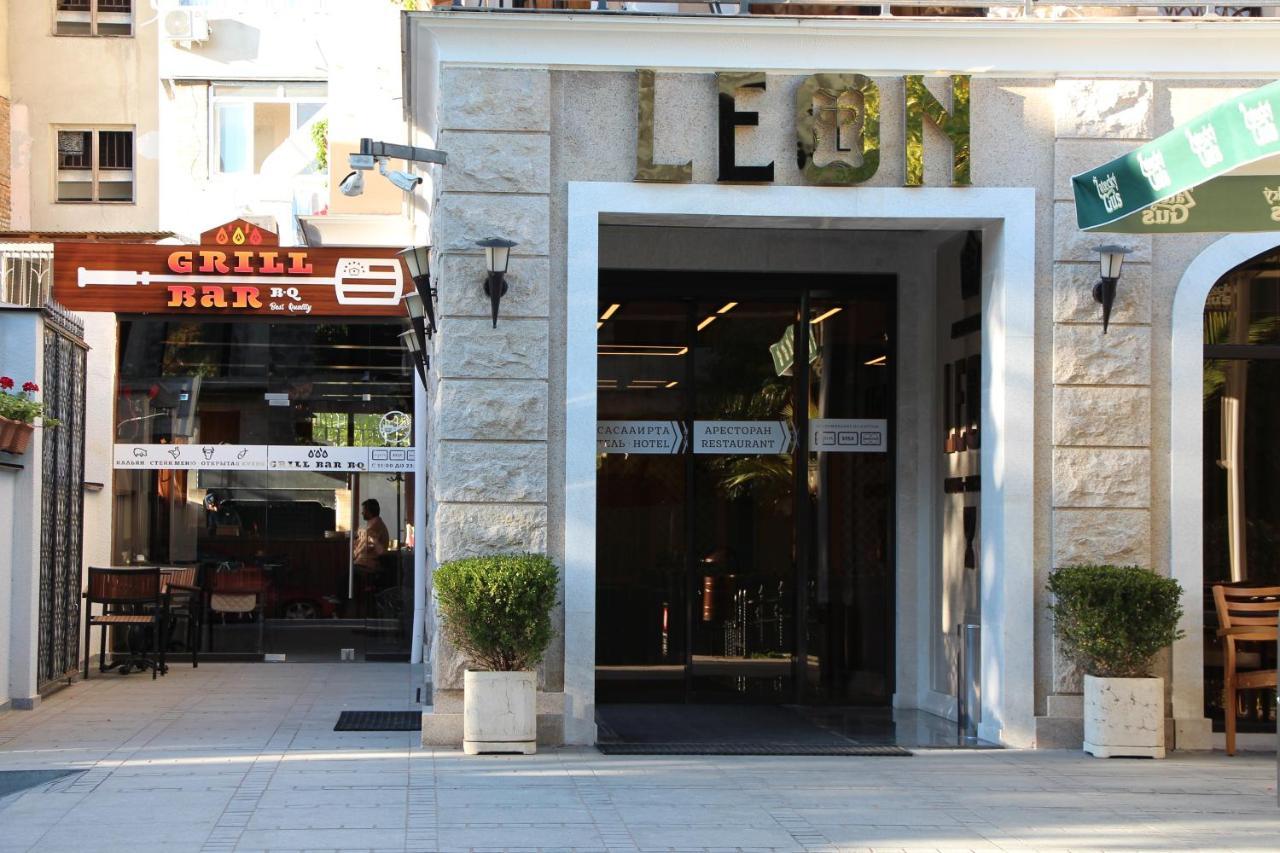 Leon Boutique Hotel Сухумі Екстер'єр фото
