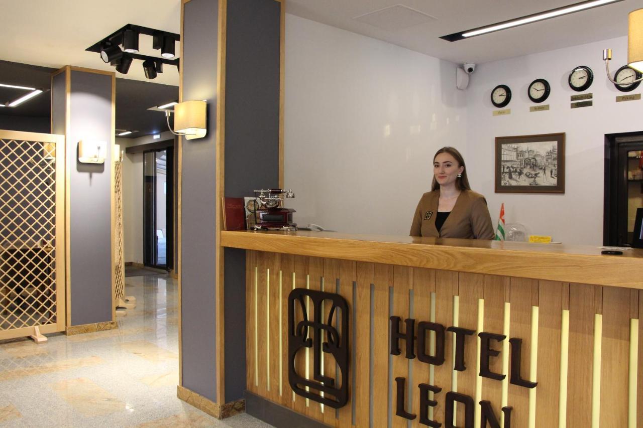 Leon Boutique Hotel Сухумі Екстер'єр фото