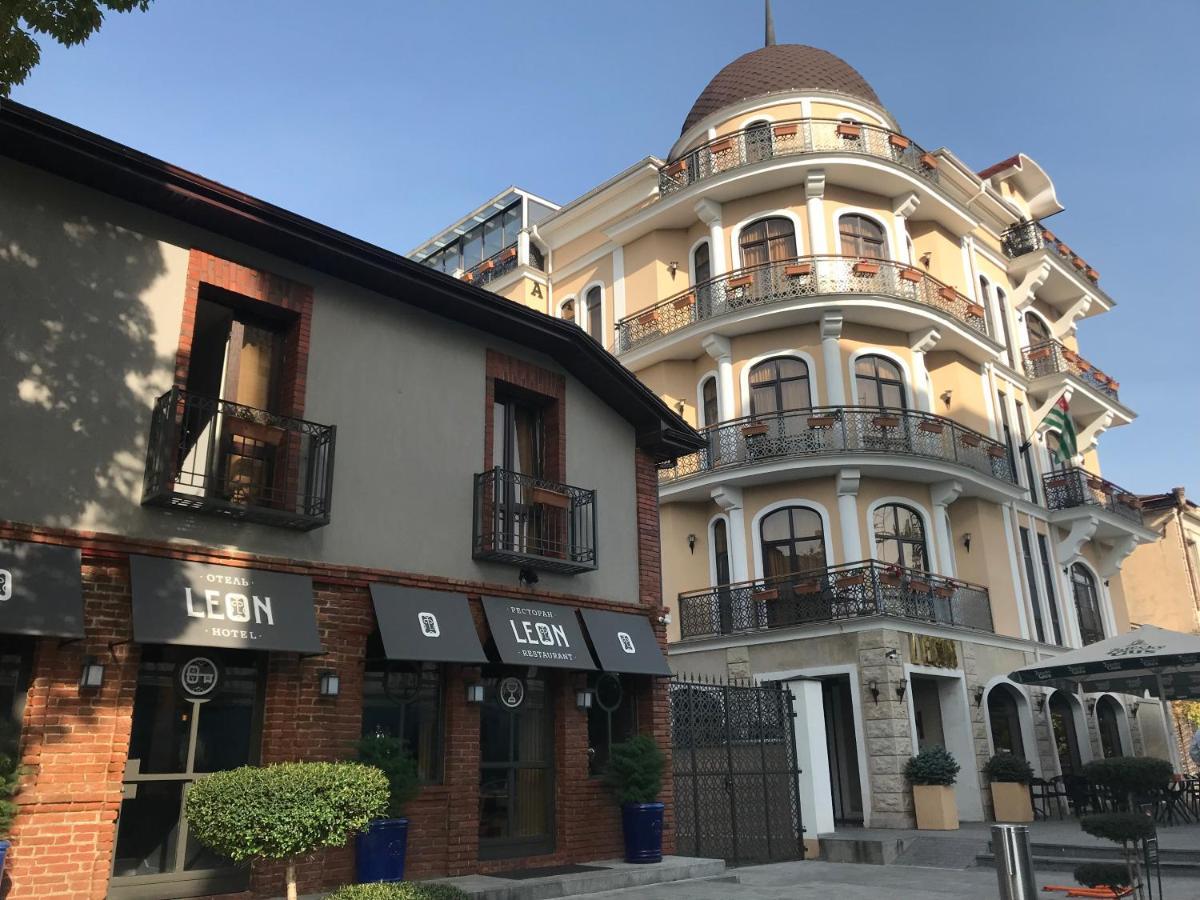 Leon Boutique Hotel Сухумі Екстер'єр фото