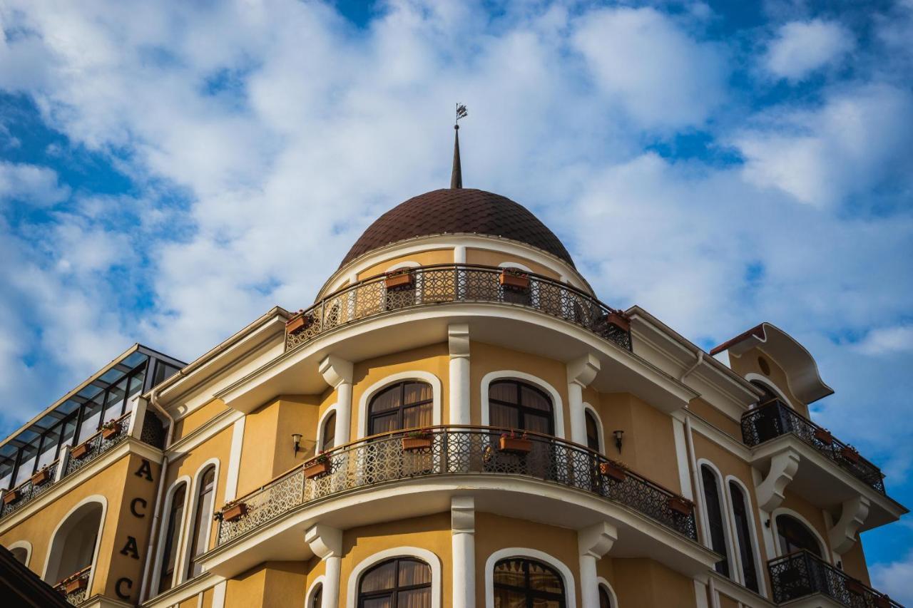 Leon Boutique Hotel Сухумі Екстер'єр фото