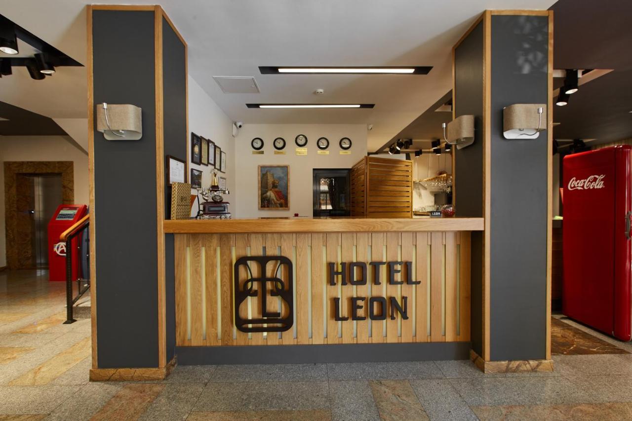 Leon Boutique Hotel Сухумі Екстер'єр фото