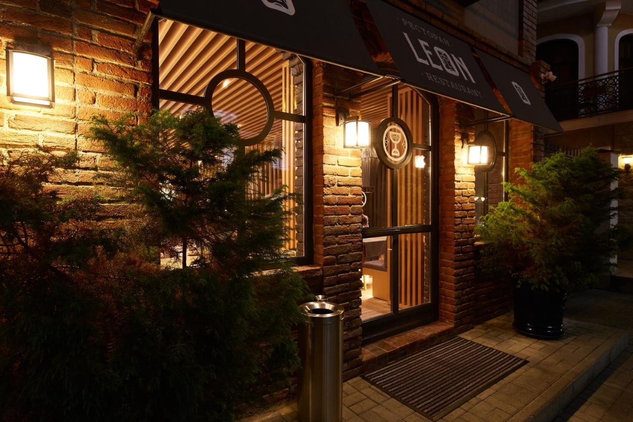 Leon Boutique Hotel Сухумі Екстер'єр фото