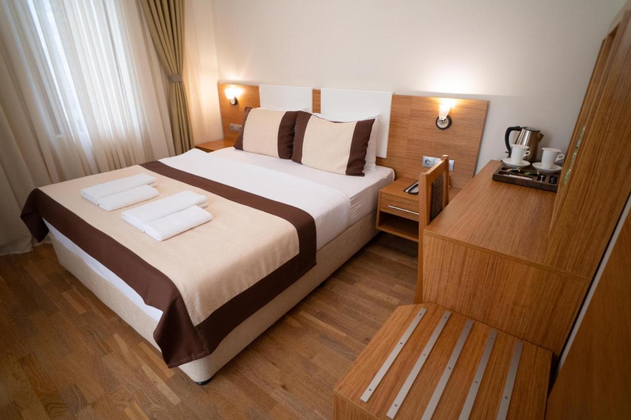Leon Boutique Hotel Сухумі Екстер'єр фото
